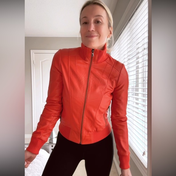 Danier: Leather Bomber Jacket - Size 2XS - Picture 5 of 13